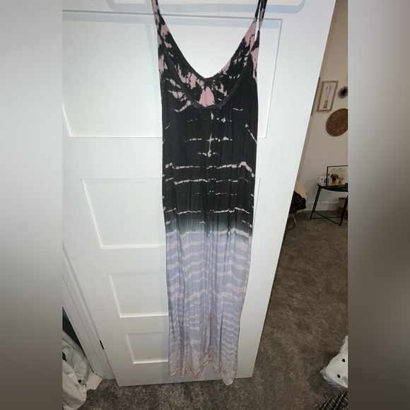 Tie Dye Flowy Dress - Picture 2 of 4